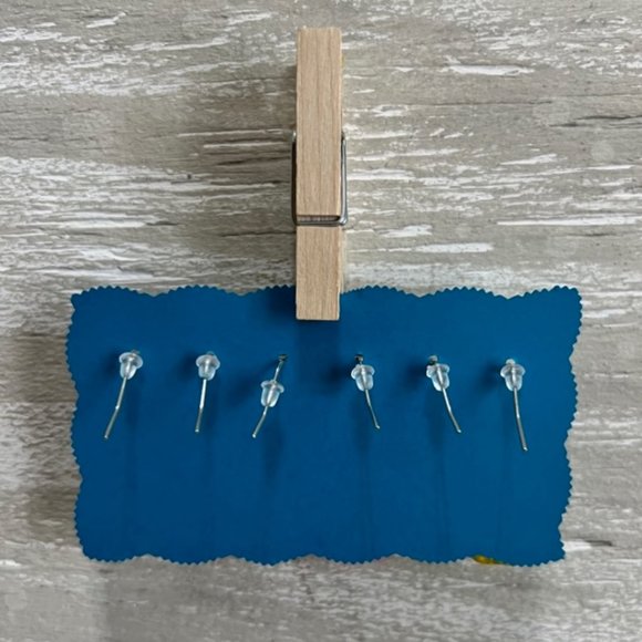 Set Of 3 New Resin Gummy Bear Hanging Earrings - Picture 4 of 4